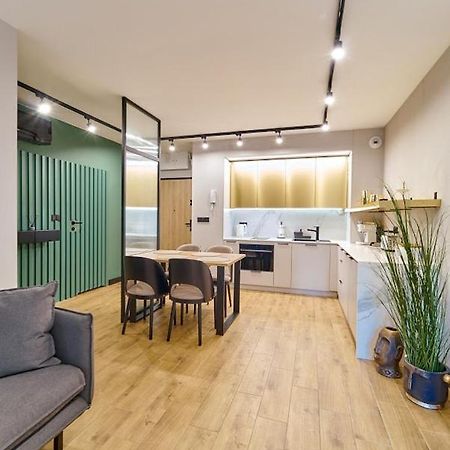 Laguna Ogrody Pieniawskie 33 Emerald Vip-Z Balkonem Polanica-Zdroj Luaran gambar