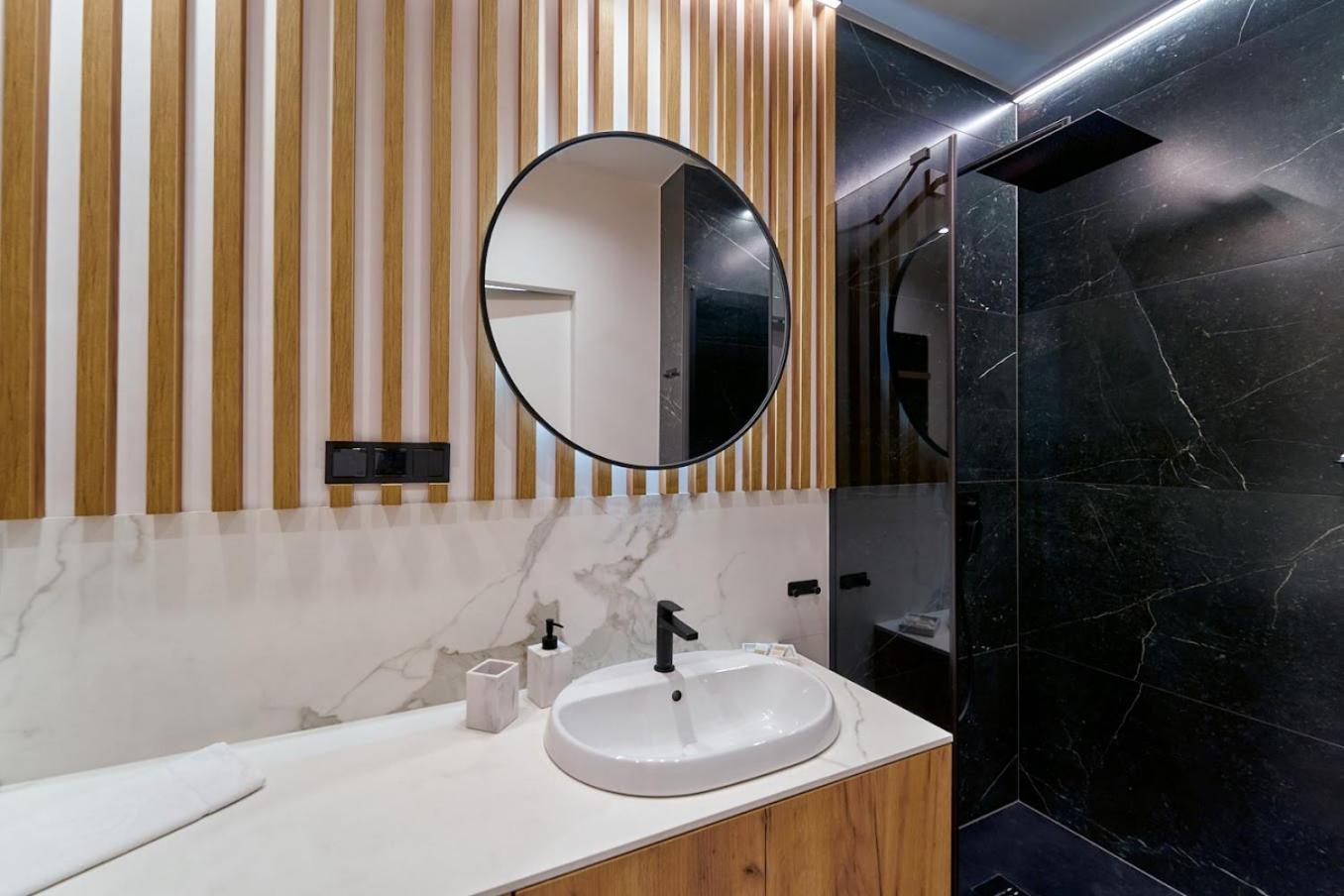 Laguna Ogrody Pieniawskie 33 Emerald Vip-Z Balkonem Polanica-Zdroj Luaran gambar